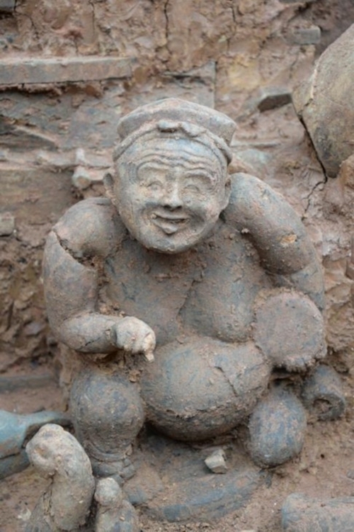 考古出土"郫"字青铜戈 证明2000多年前就有郫县