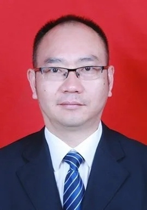 免去苟小莉同志中共渠县县委书记,常委,委员职务,王飞虎同志主持渠